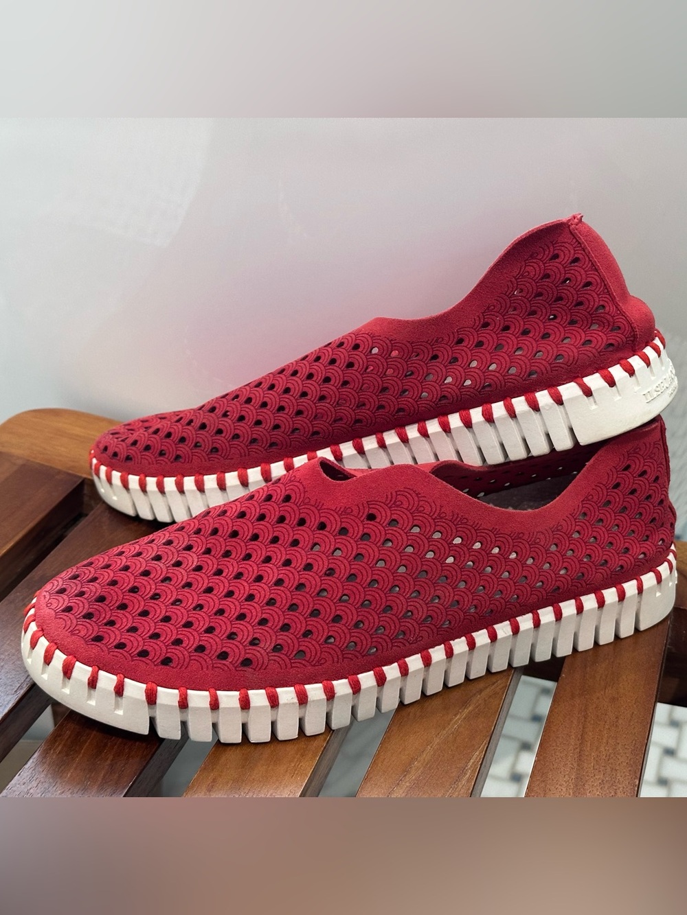 Ilse Jacobsen Tulip shoe - Red Women's Slip-On Perforated Knit Sneakers